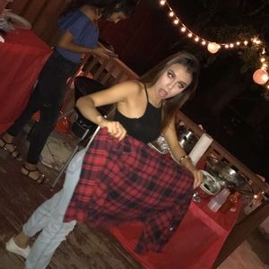 Meet your Posher, Yesenia